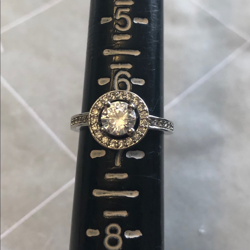 New silver plated halo CZ ring Sz 6.5